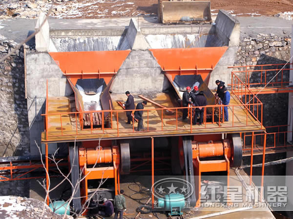 顎式破碎機(jī)安裝現(xiàn)場