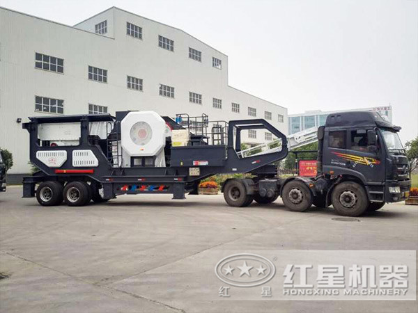 紅星流動車制砂機發(fā)貨現(xiàn)場 紅星流動車制砂機發(fā)貨現(xiàn)場