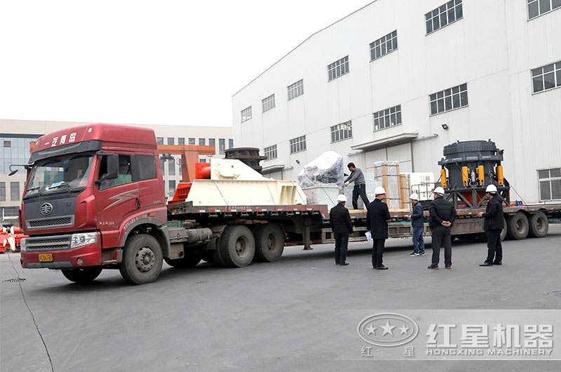 圓錐破碎機發(fā)貨現(xiàn)場 圓錐破碎機發(fā)貨現(xiàn)場