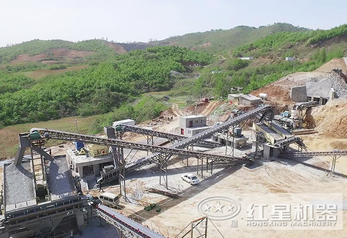 廢棄混凝土粉碎生產(chǎn)線現(xiàn)場(chǎng) 廢棄混凝土粉碎生產(chǎn)線現(xiàn)場(chǎng)