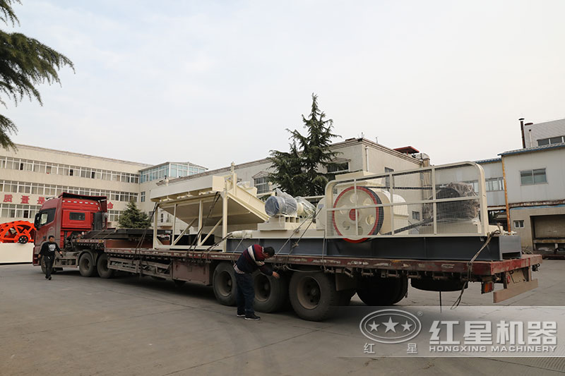 對(duì)輥制砂機(jī)廠家發(fā)貨 對(duì)輥制砂機(jī)廠家發(fā)貨