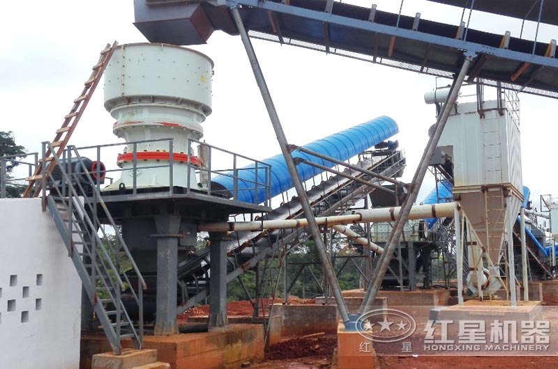 圓錐破碎機(jī)現(xiàn)場實(shí)拍 圓錐破碎機(jī)現(xiàn)場實(shí)拍