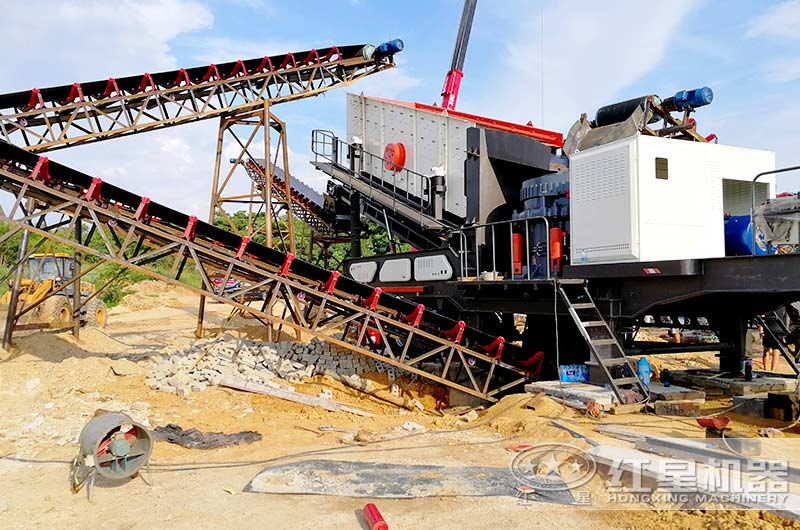 單臺(tái)移動(dòng)碎石機(jī)現(xiàn)場 單臺(tái)移動(dòng)碎石機(jī)現(xiàn)場