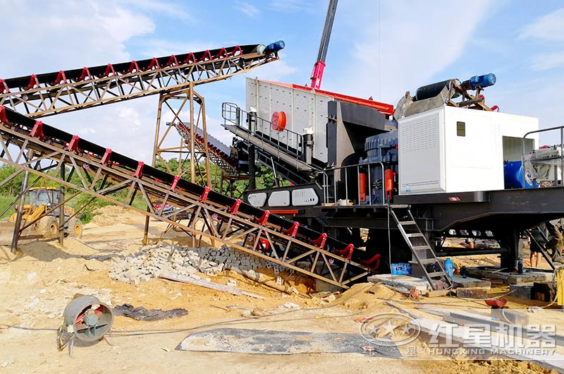 移動(dòng)破碎站工作現(xiàn)場 移動(dòng)破碎站工作現(xiàn)場