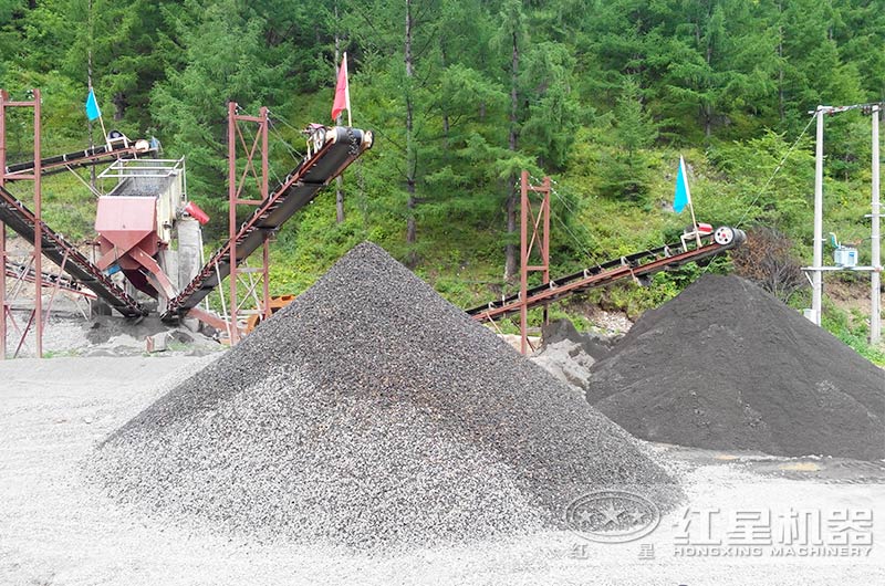 小型石子制砂現(xiàn)場 小型石子制砂現(xiàn)場