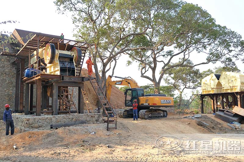 頁巖破碎、制砂海外生產現(xiàn)場搭建中