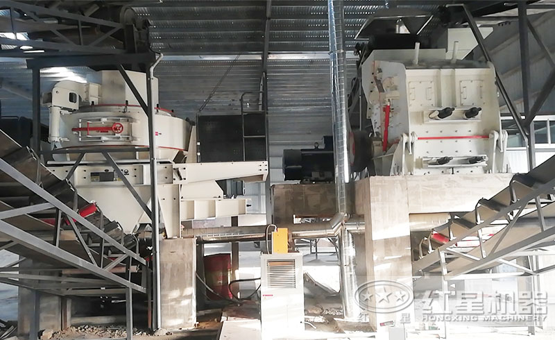 客戶來廠咨詢：想購買日產(chǎn)1000噸的制砂機(jī)，有推薦的型號嗎？