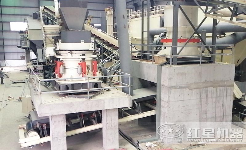 圓錐破碎機現(xiàn)場 圓錐破碎機現(xiàn)場