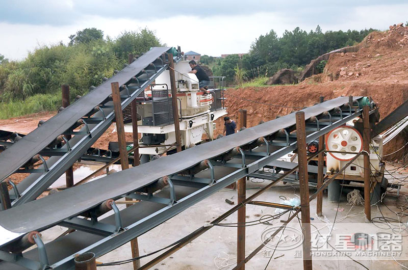 機(jī)制砂生產(chǎn)現(xiàn)場(chǎng)圖 機(jī)制砂生產(chǎn)現(xiàn)場(chǎng)圖