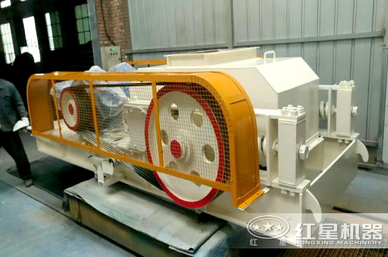 小型全液壓對輥制砂機設備實拍 小型全液壓對輥制砂機設備實拍