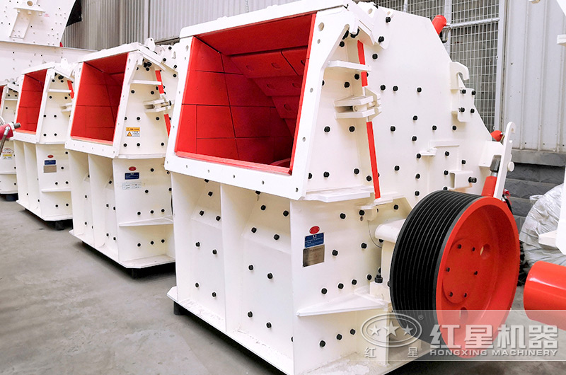 中碎粉碎機(jī)反擊式破碎機(jī)，粉碎軟料