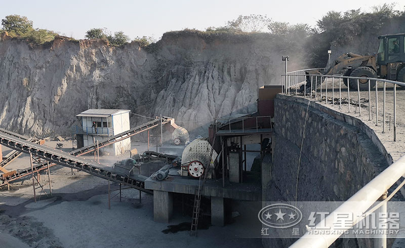 重錘式破碎機客戶生產(chǎn)現(xiàn)場