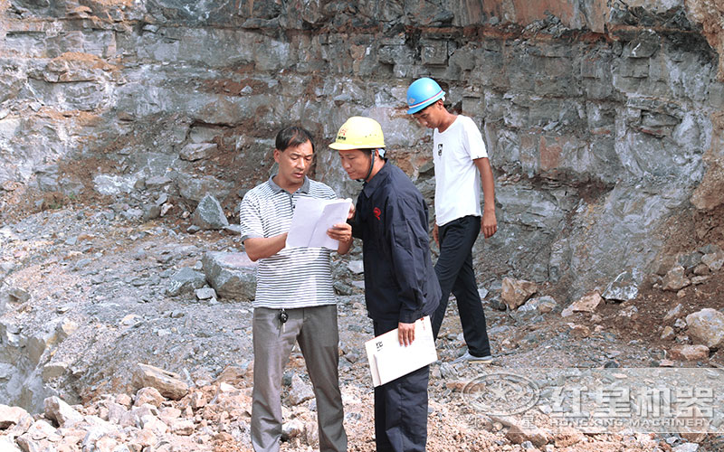 紅星機器技術(shù)人員到客戶現(xiàn)場設(shè)計生產(chǎn)線 紅星機器技術(shù)人員到客戶現(xiàn)場設(shè)計生產(chǎn)線