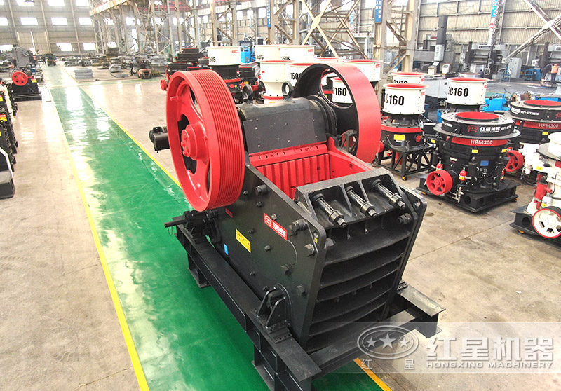 花崗巖邊角料能加工建筑用碎石，用哪種粉碎機(jī)效果好