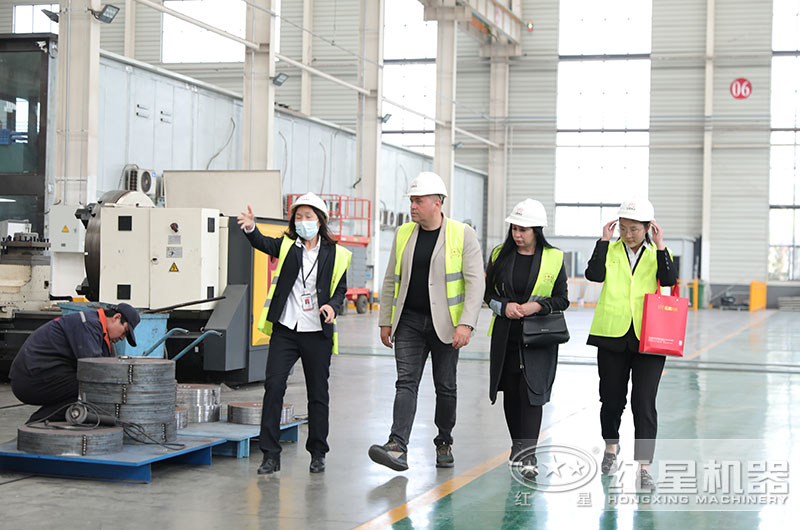 客戶來廠考察設(shè)備 客戶來廠考察設(shè)備