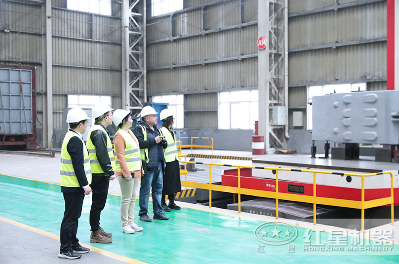 客戶來(lái)廠考察設(shè)備 客戶來(lái)廠考察設(shè)備